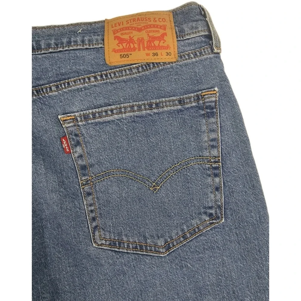 Levi's‎ 505 Mens 36x30 Denim Blue Jeans Regular Fit Straight Comfort Medium Wash